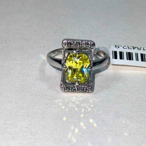 Jewelry - Sterling Silver Ring